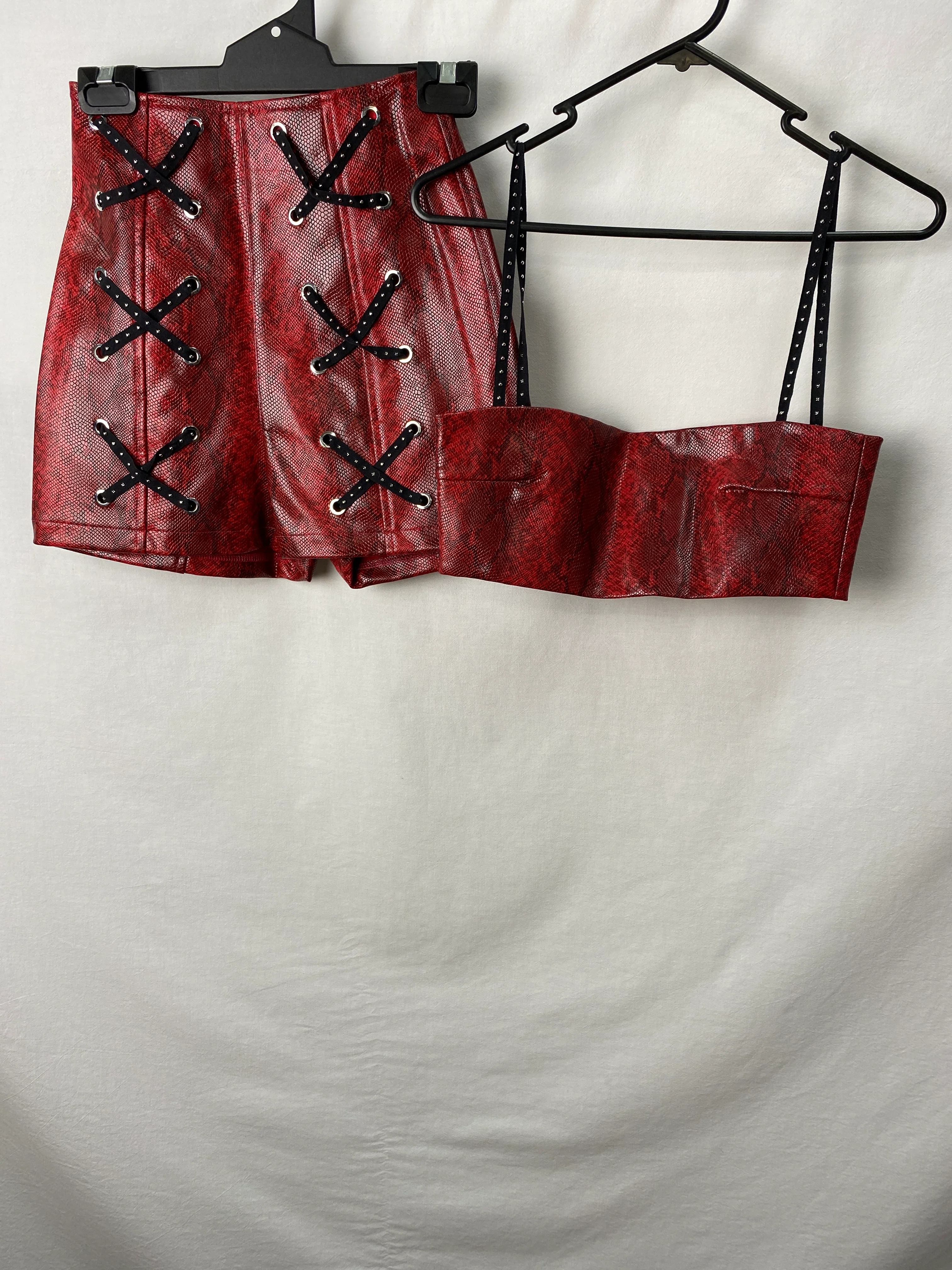 Beginning Boutique Womens Top and Shorts Size XS