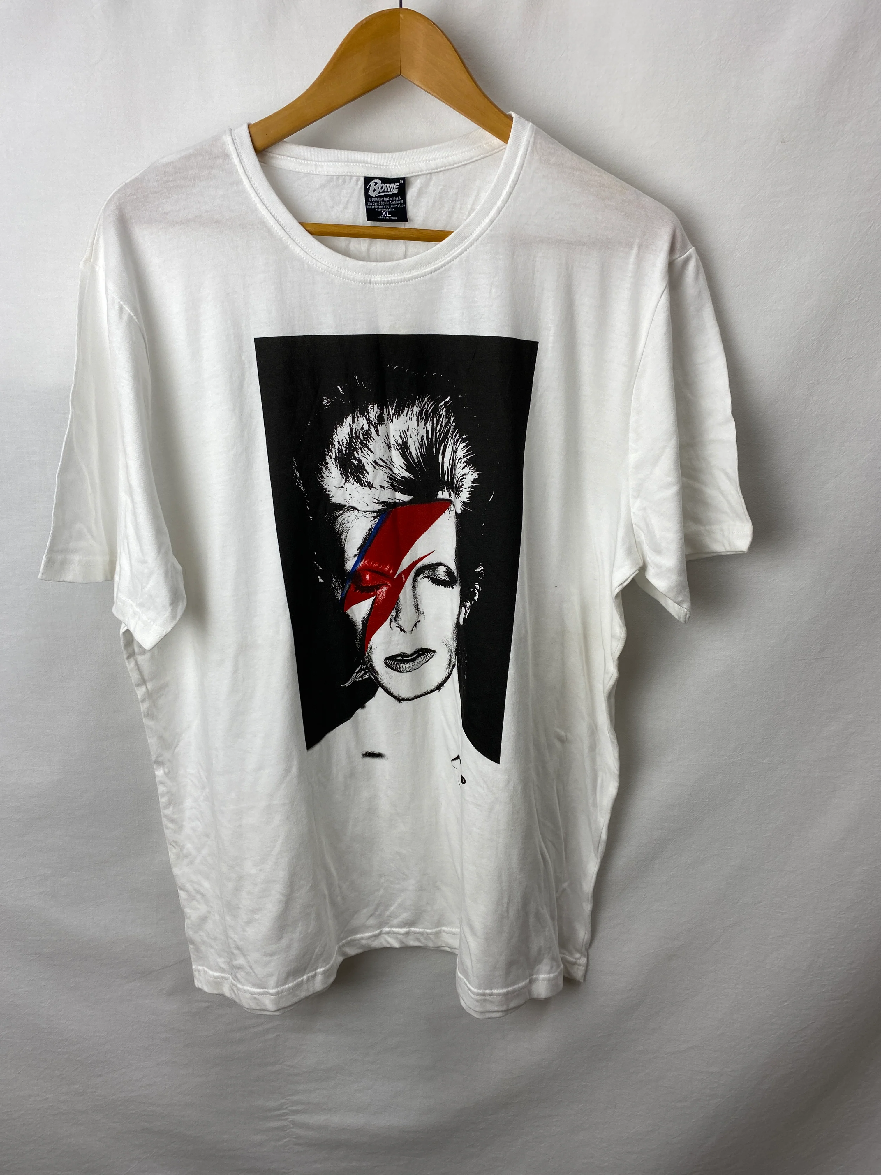 Big W Unisex Shirt Size XL BNWT