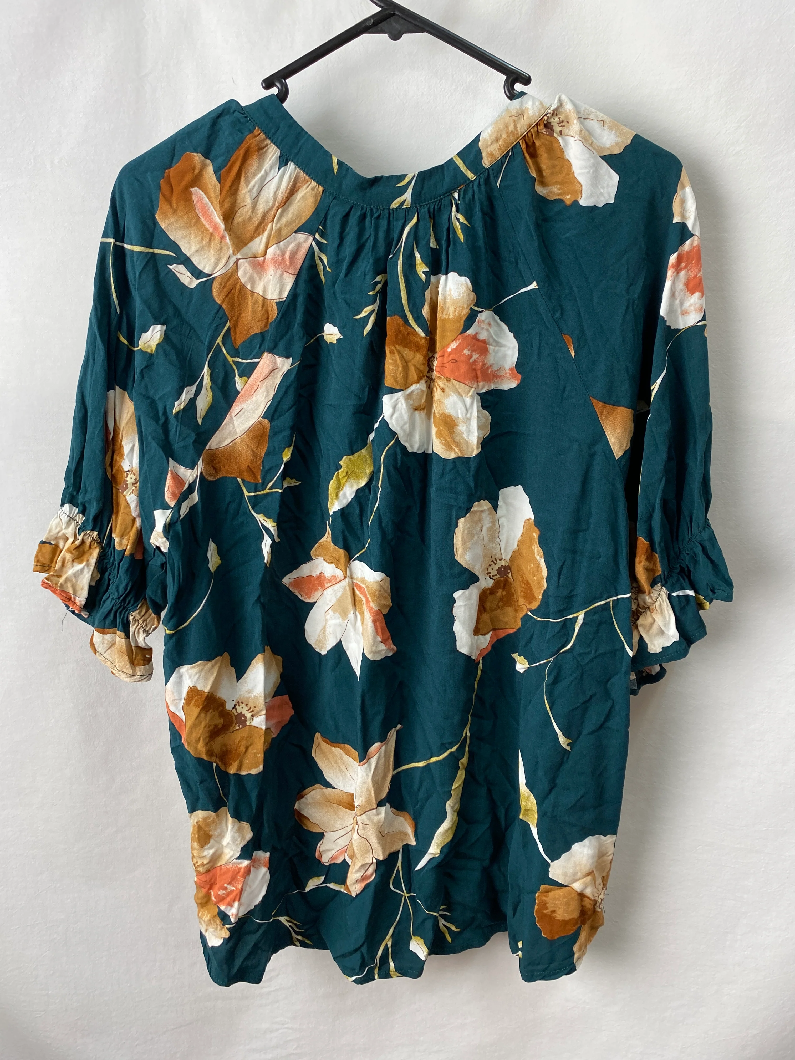 Daisys Closet Womens Top Size 14 - Image 2