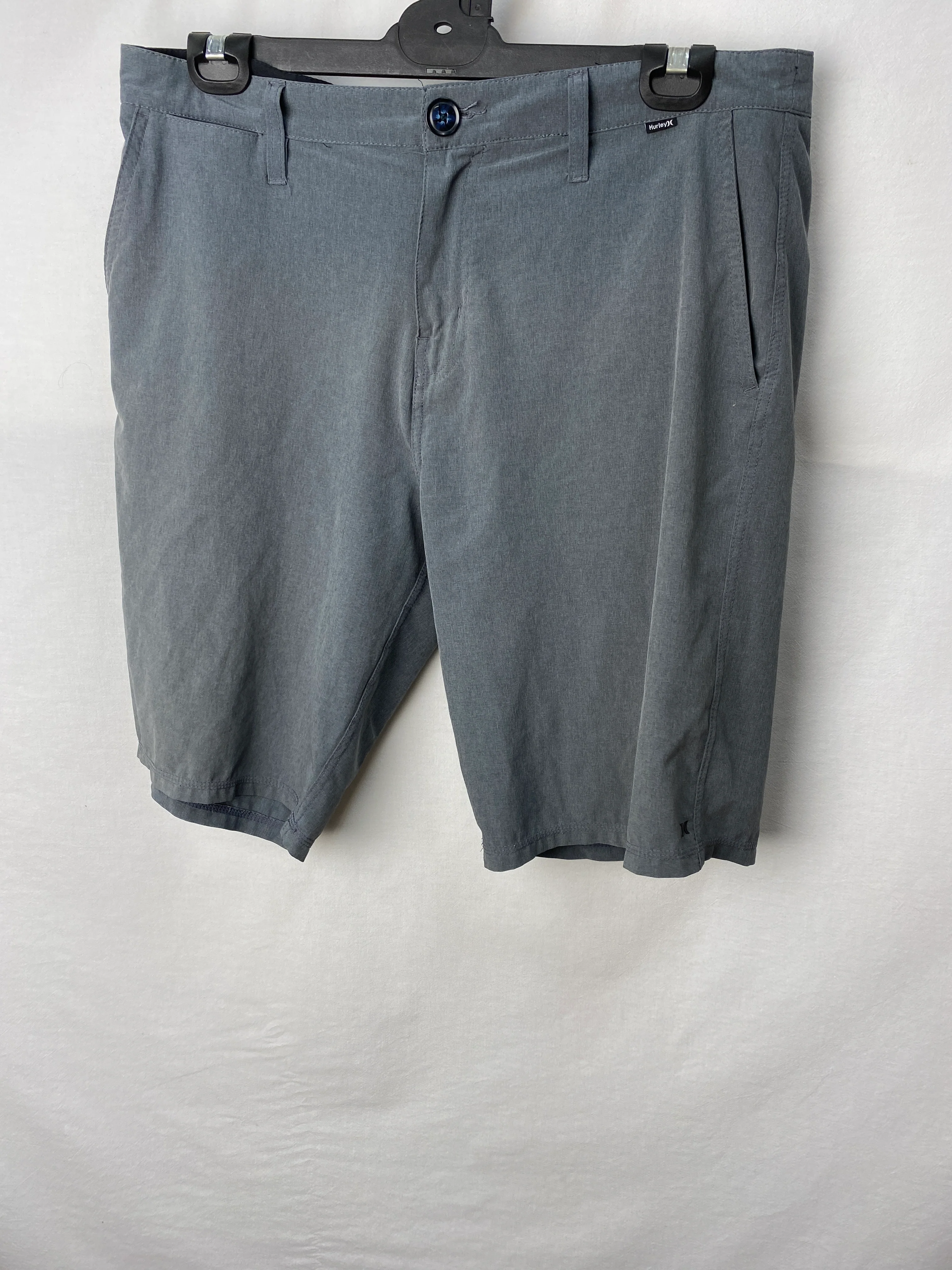 Hurley Mens Shorts No Size Measures 45cm across waist, 53cm long