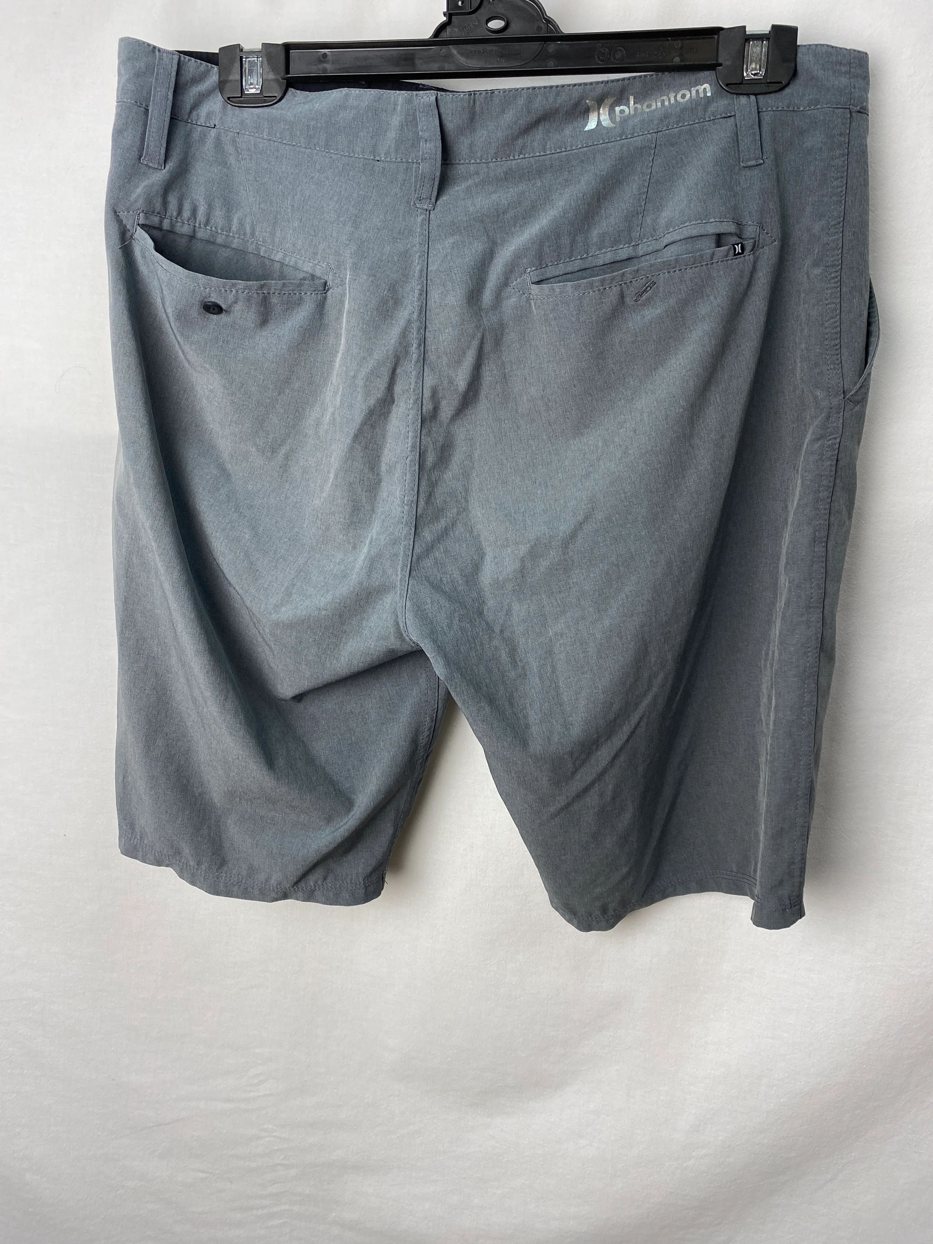 Hurley Mens Shorts No Size Measures 45cm across waist, 53cm long - Image 2