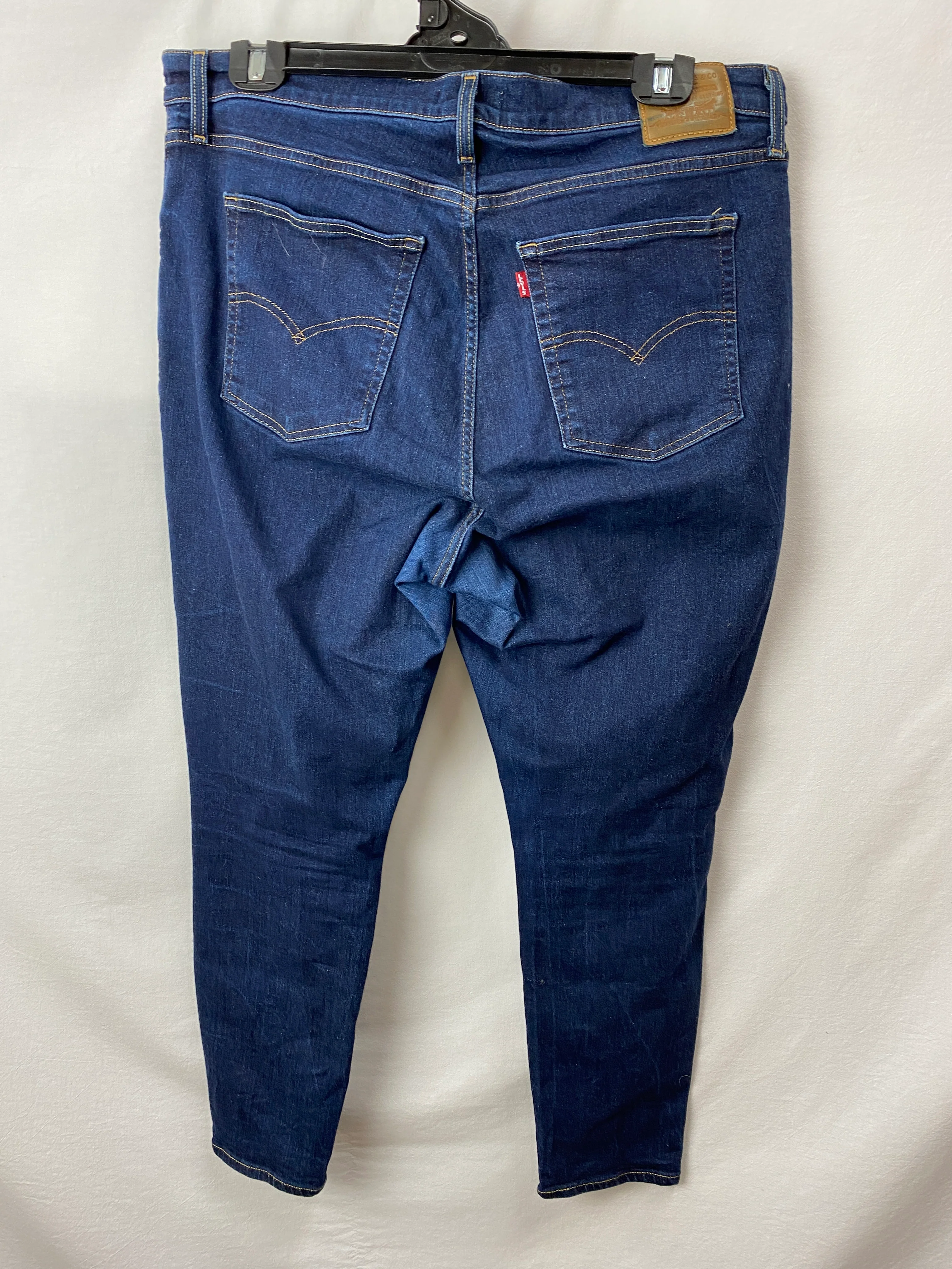 Levis Womens 721 High Rise Skinny Pants Size 18W - Image 2