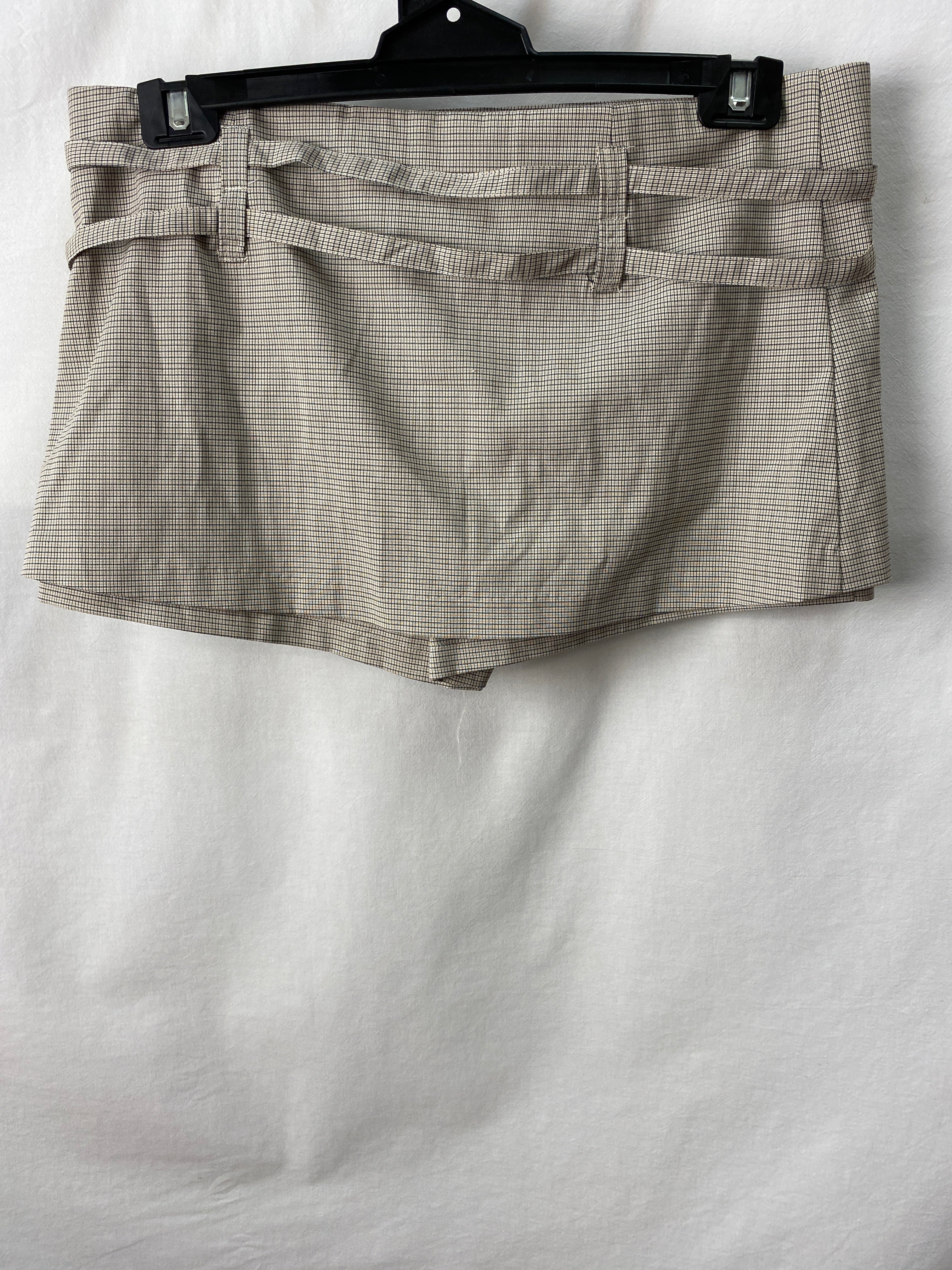 Lioness Womens Shorts Size M - Image 2