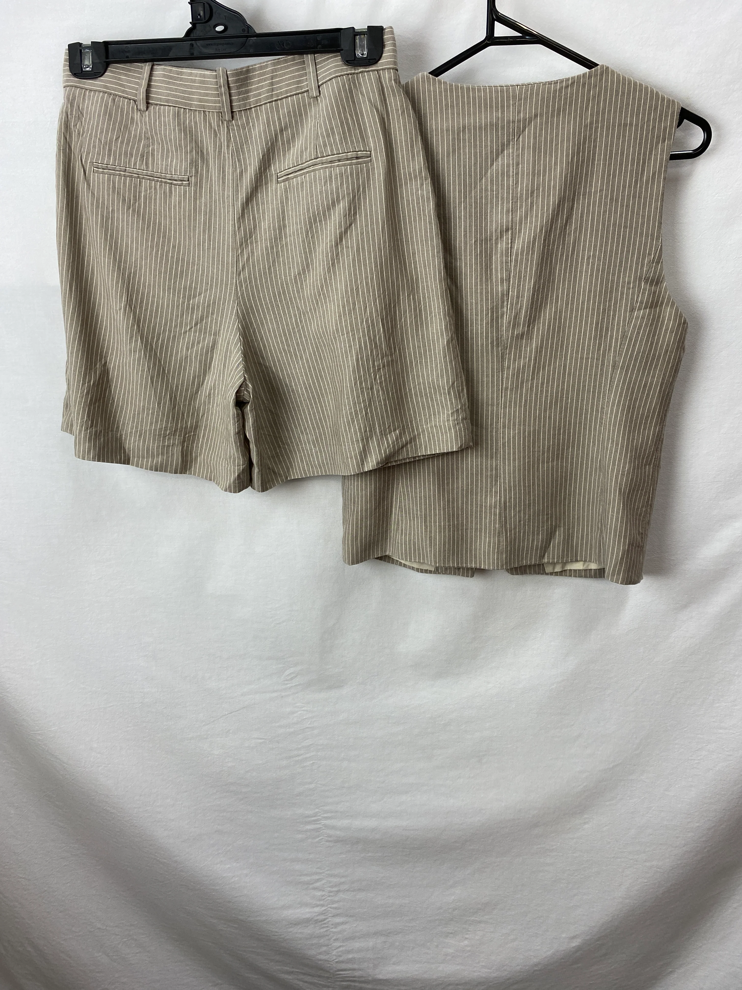 MNG Womens Shorts and Top Size USA 4 - Image 2
