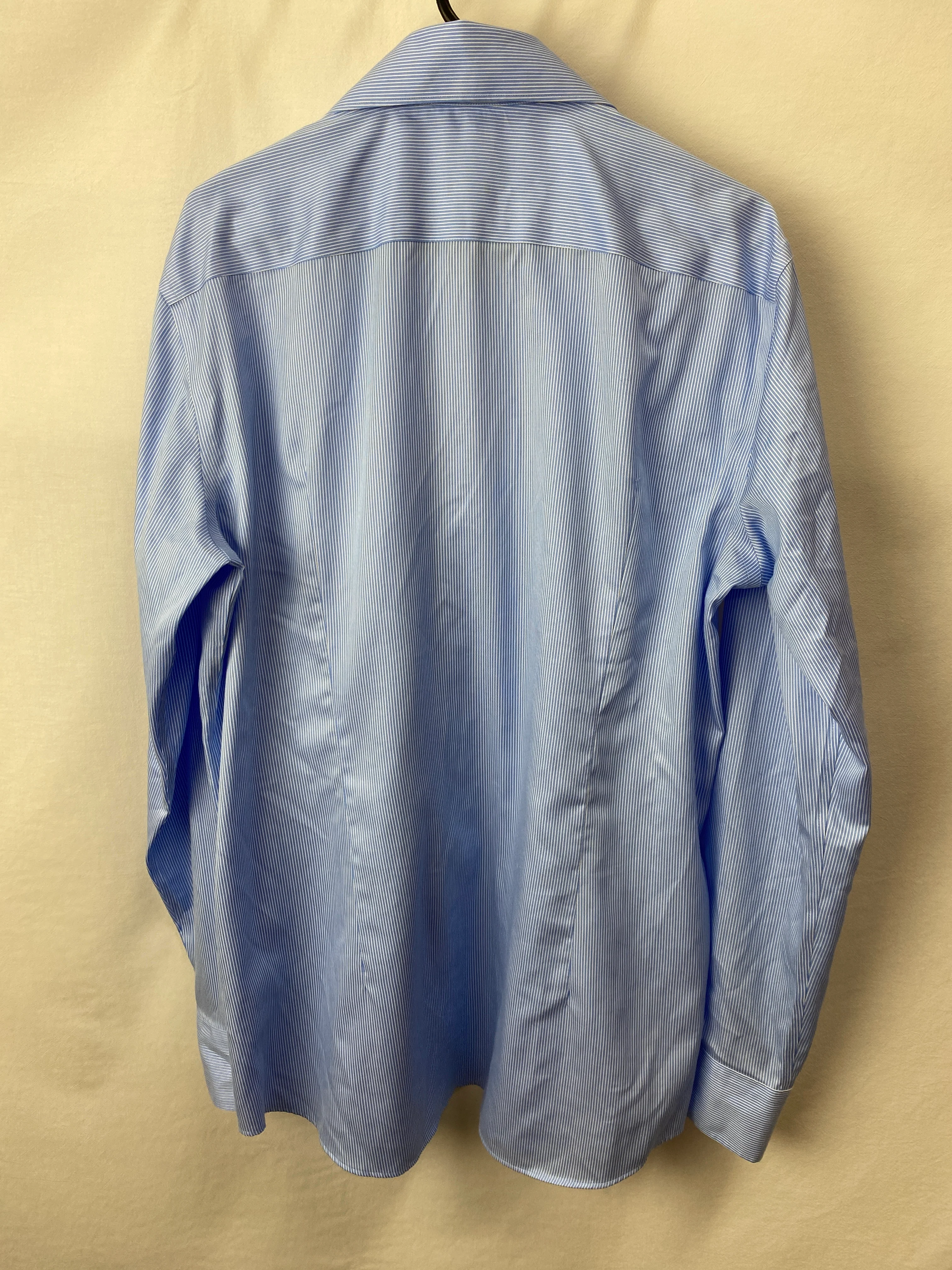 Otaa Mens Slim Fit Shirt Size L - Image 2