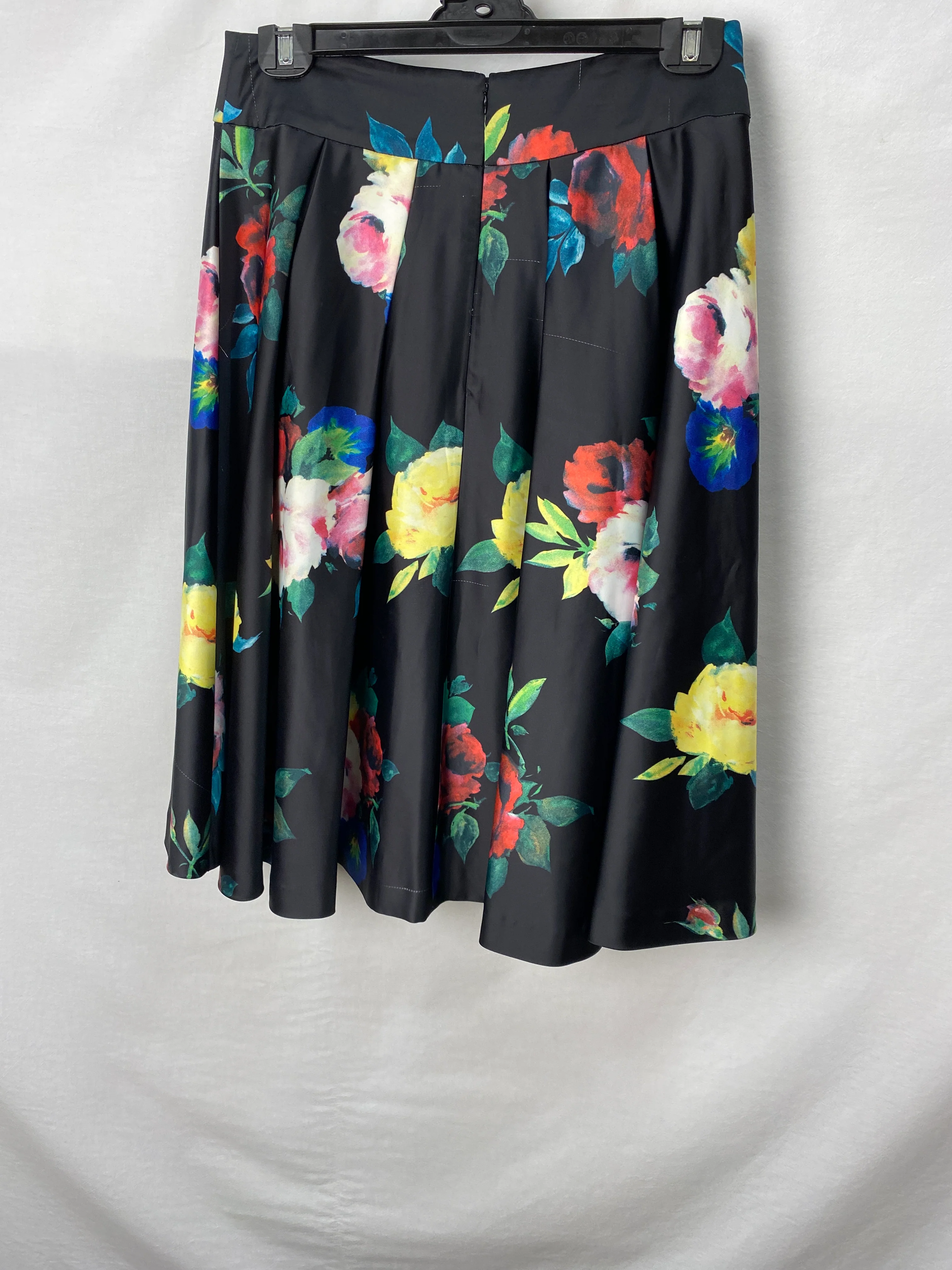 Review Womens Skirt Size 12 - Image 2