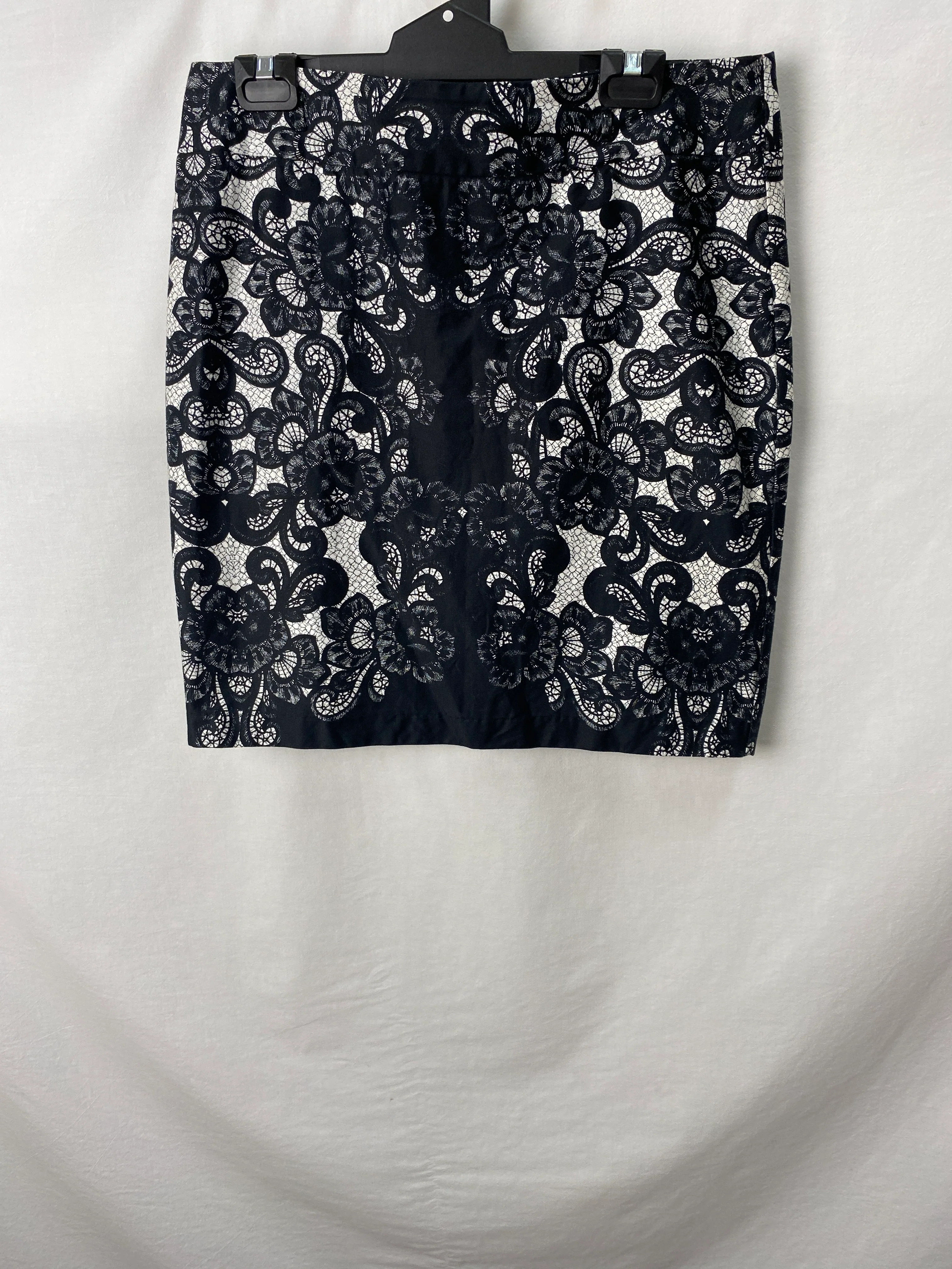 Review Womens Skirt Size 14