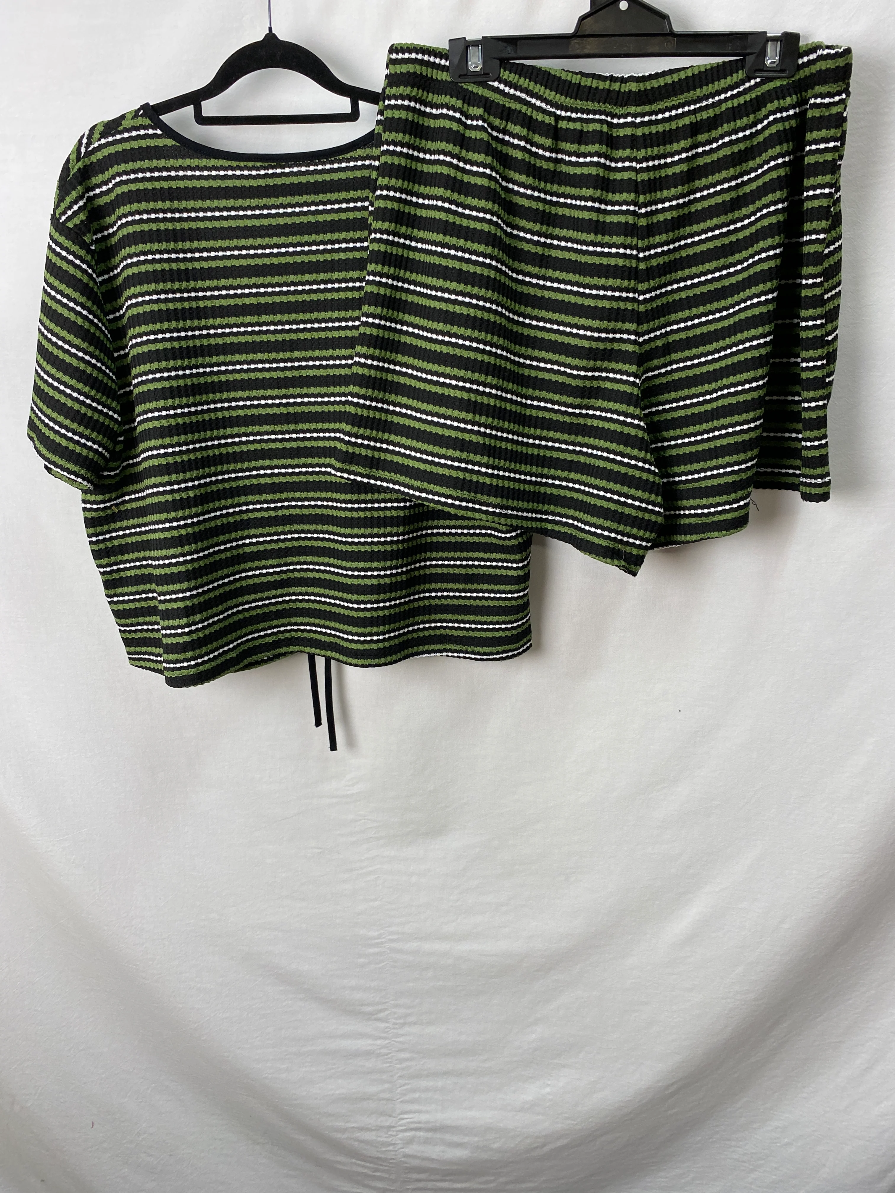 Shein Womens Top and Shorts Size 2XL - Image 2