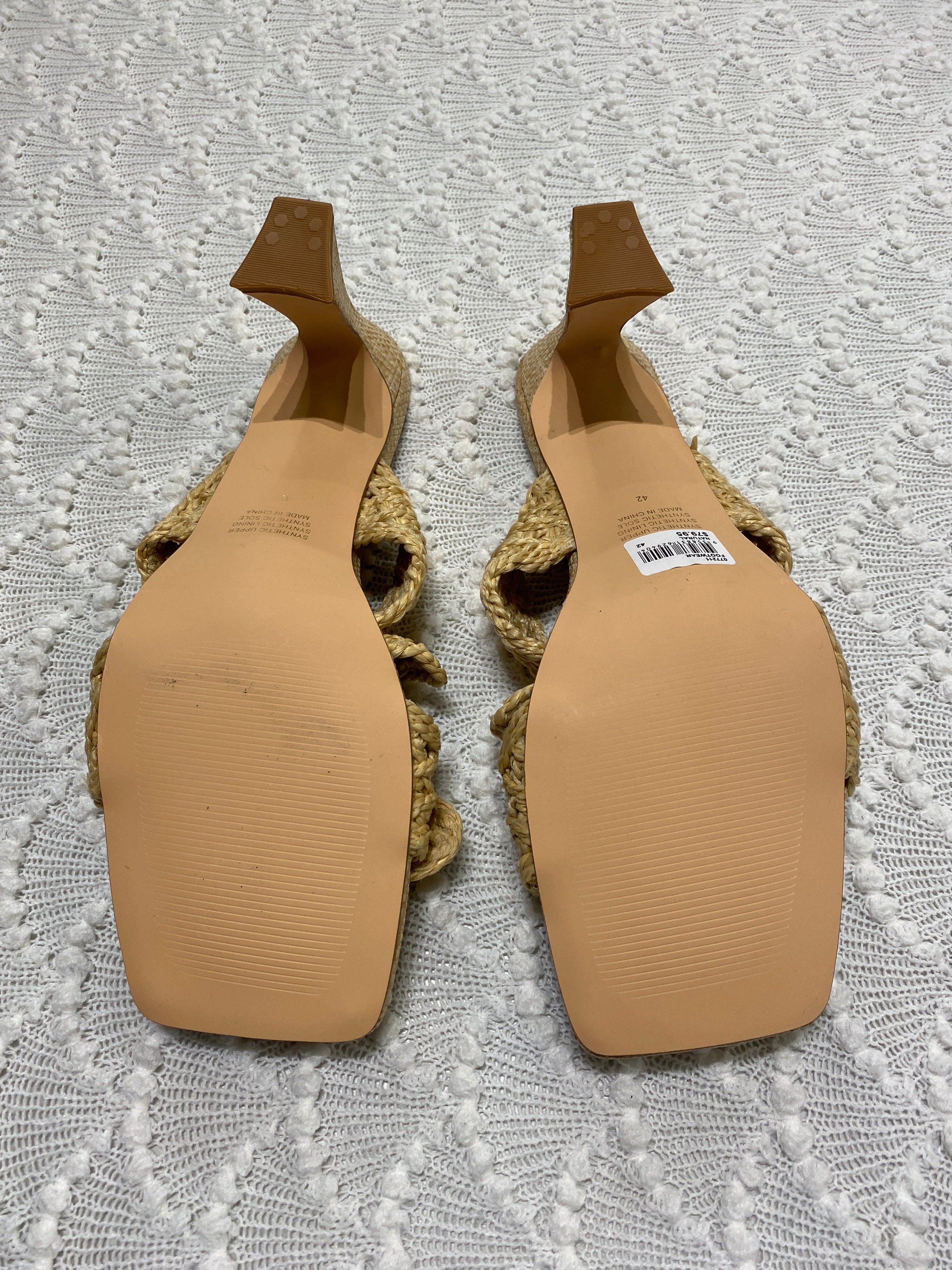 Sports Girl Womens Shoes Size 42 - Image 3