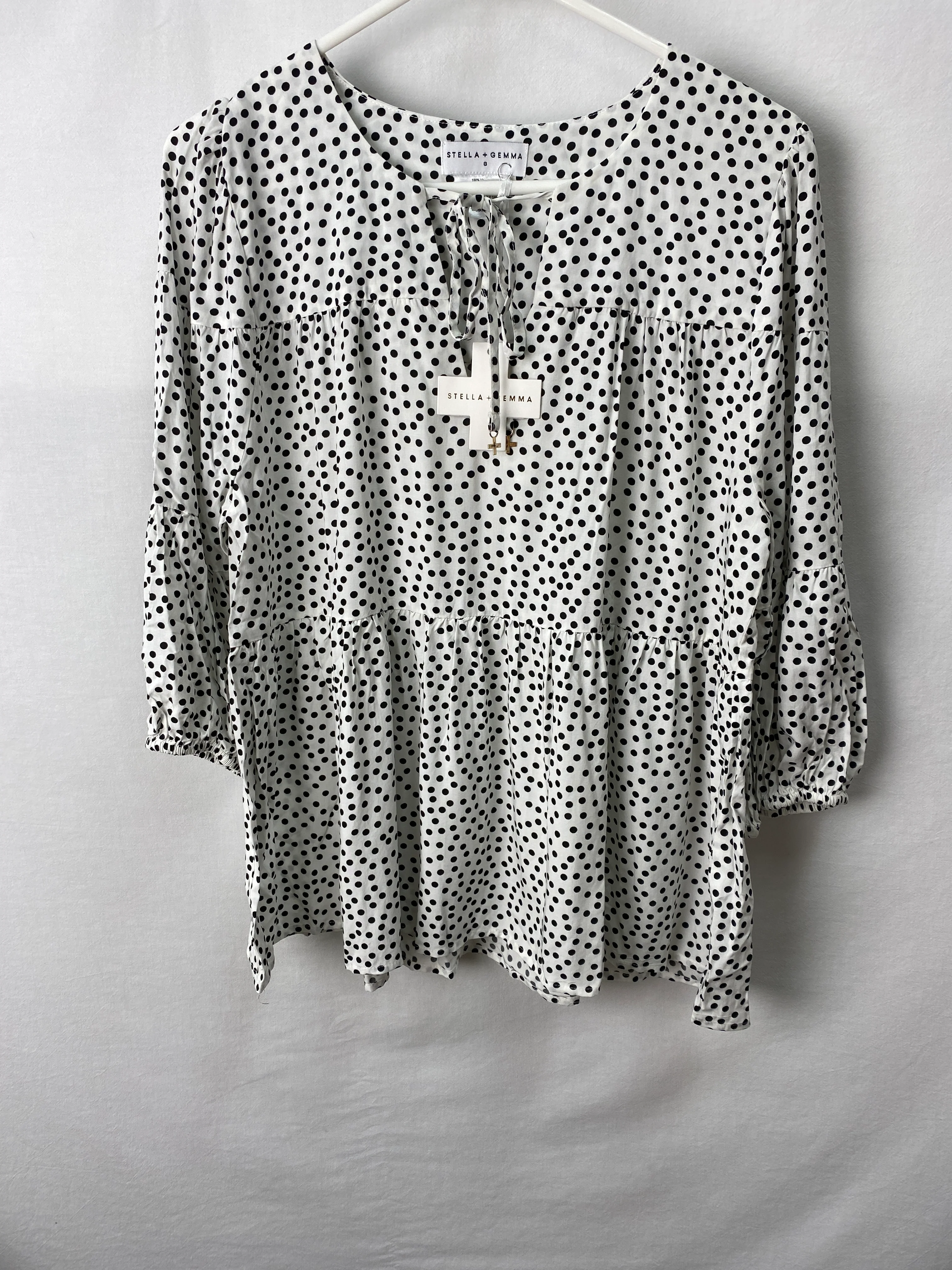 Stella & Gemma Womens Top Size 8 BNWT