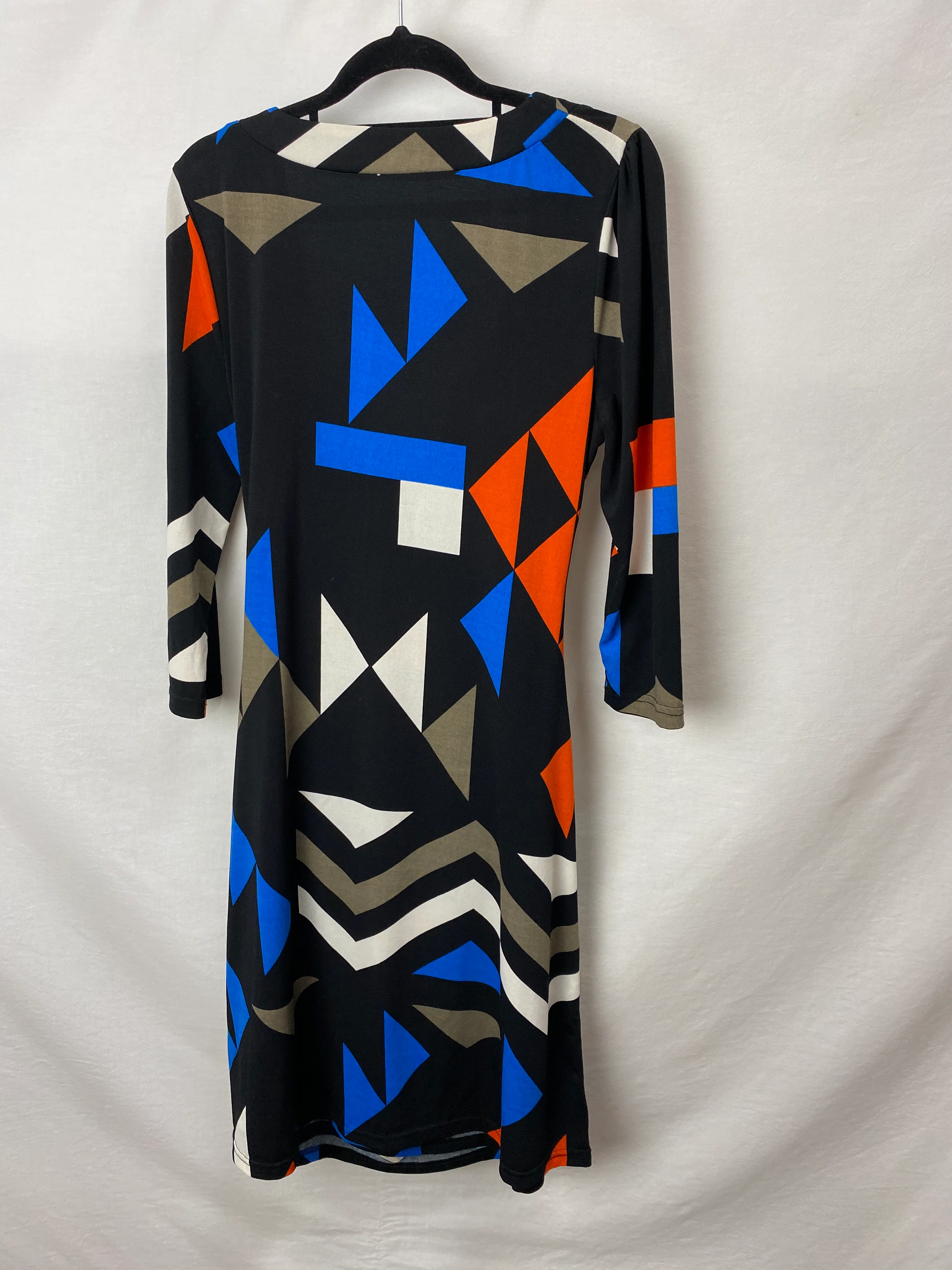 Striking Womens Dress Size 12 - Image 2