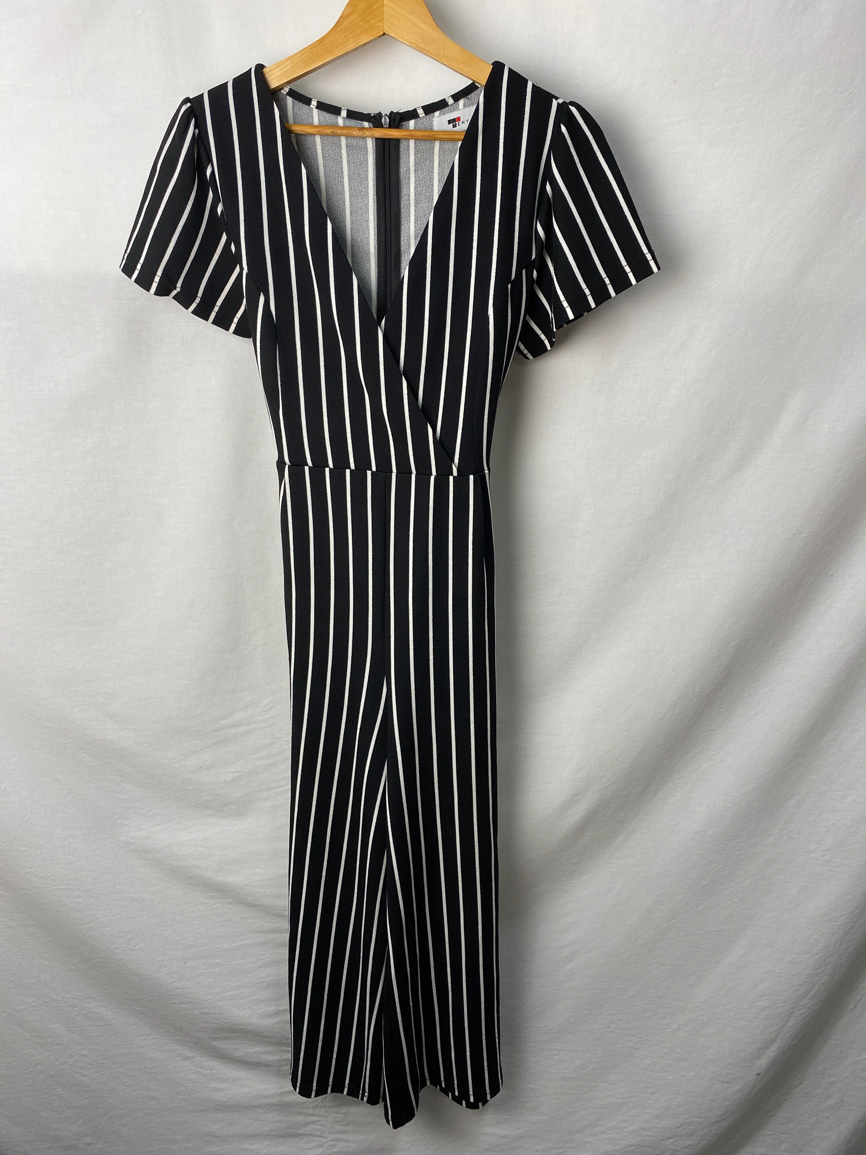 Temt Womens Jumpsuit Size 8
