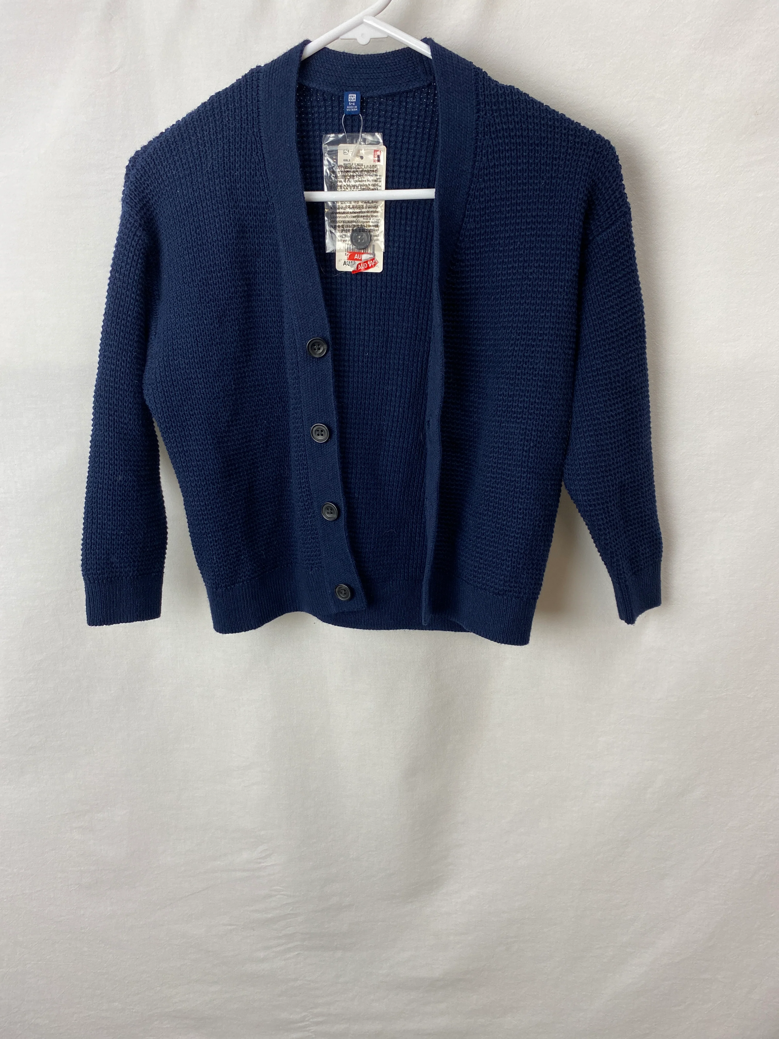 Uniqlo Girls Cardigan Size Age 5-6 BNWT