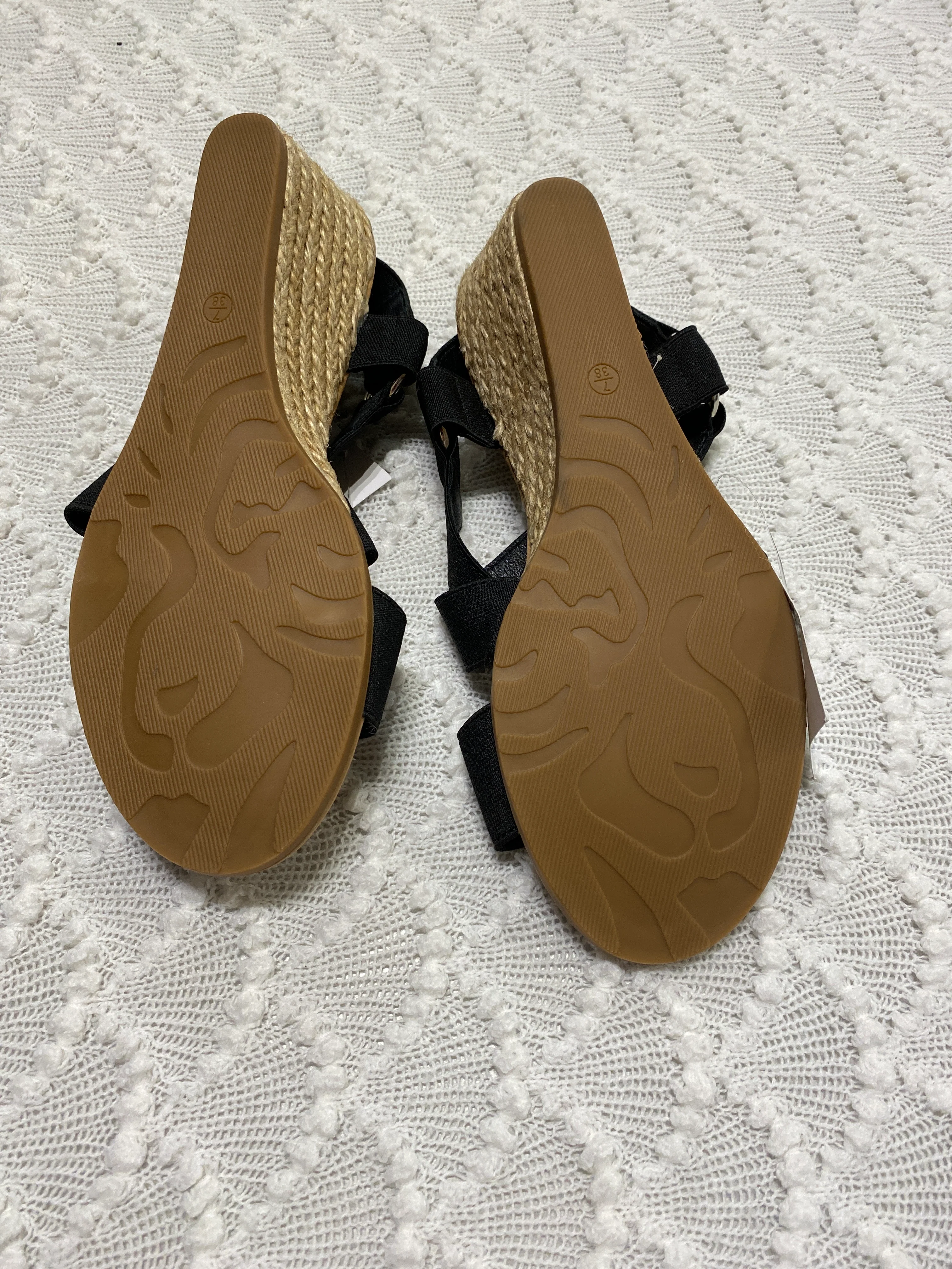 Vybe Womens Shoes Size 7/38 - Image 3