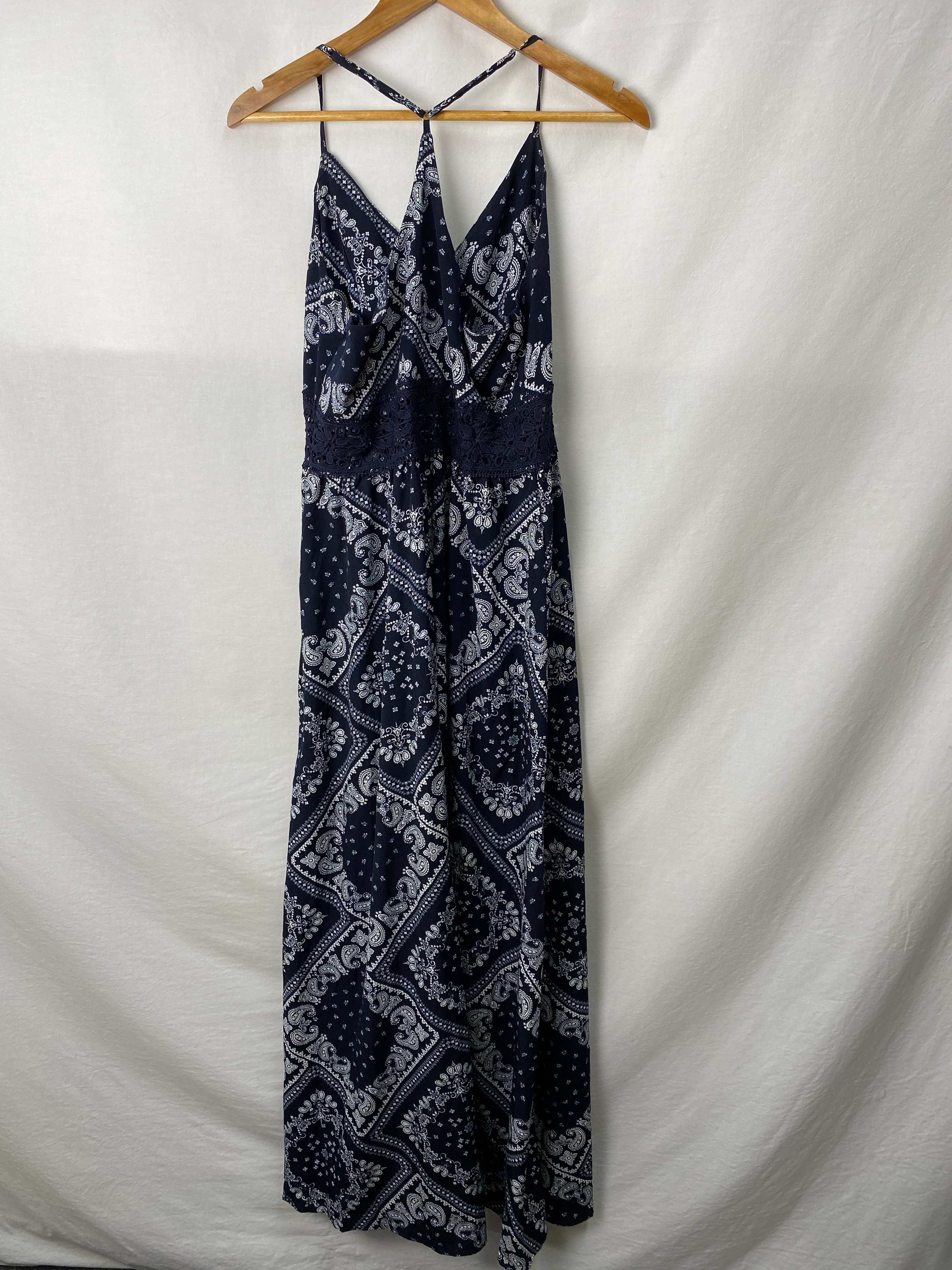 Womens Dress No Size Measures 40cm across waist, 140cm long - Image 2